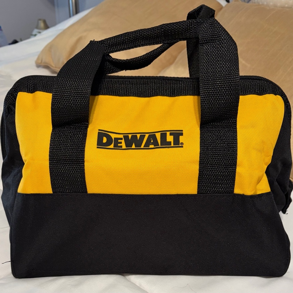 Dewalt Black & Yellow Heavy Duty Contractors 13” Tool Bag NEW